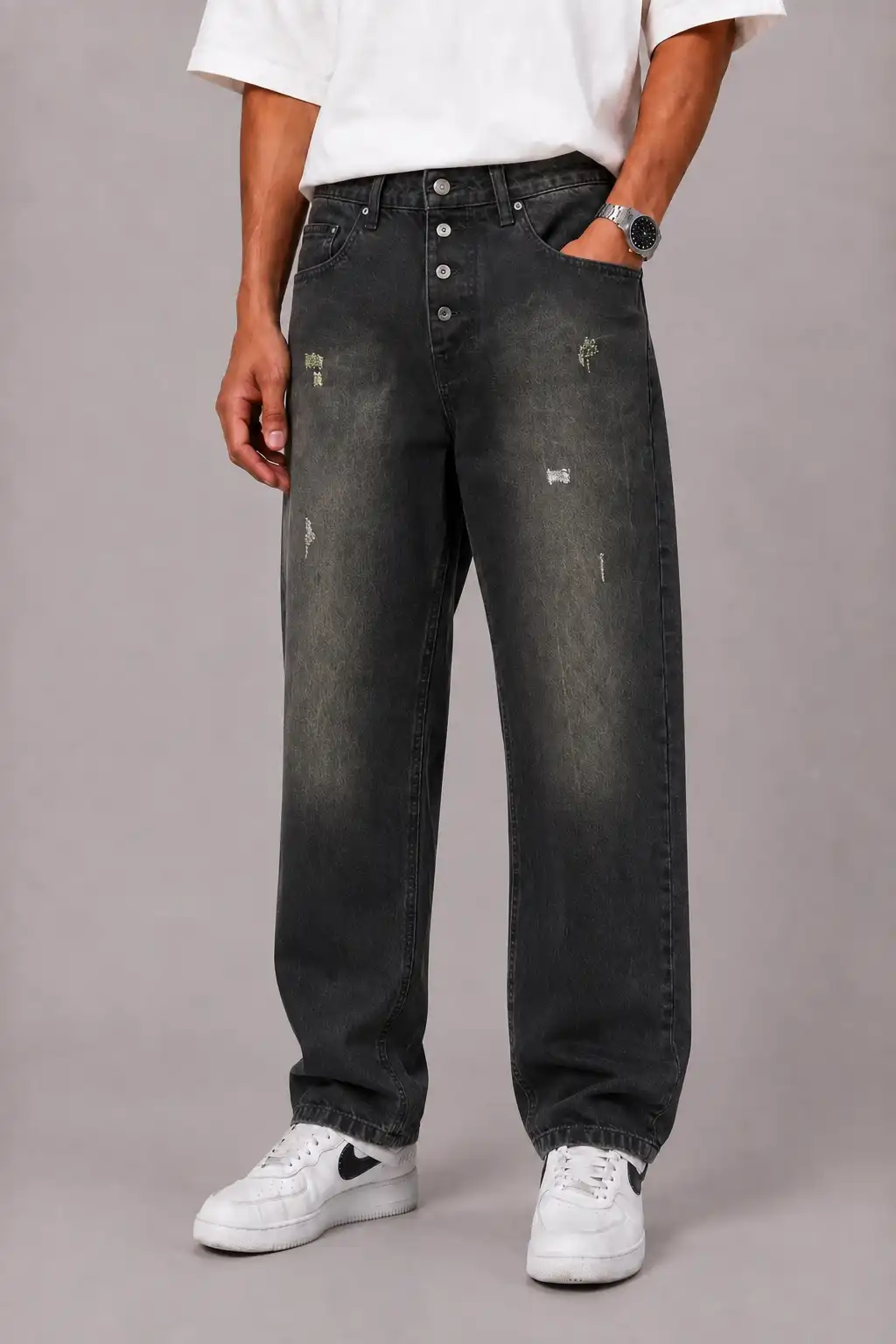 Black-mom-style-jeans-with-green-bottoms-heroshoop.webp شلوار جین مام استایل مشکی ته سبز / کد 7176 - تصویر 1