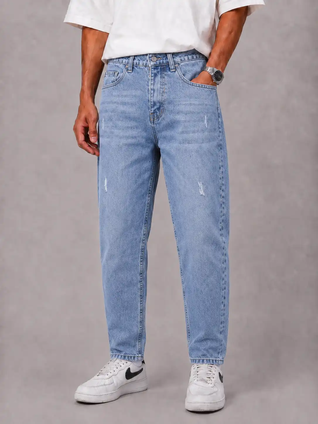 Blue-mom-fit-jeans-heroshoop-1.webp شلوار جین مام فیت آبی / کد 2/23/2 - تصویر 1