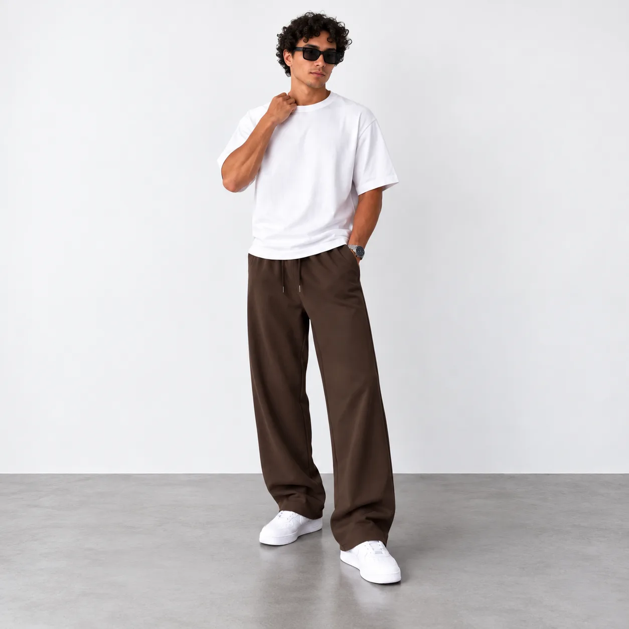 Mens-natural-Lyocell-trousers-Mom-fit-Dark-brown-Length-110-heroshoop.com-view-2-1.webp