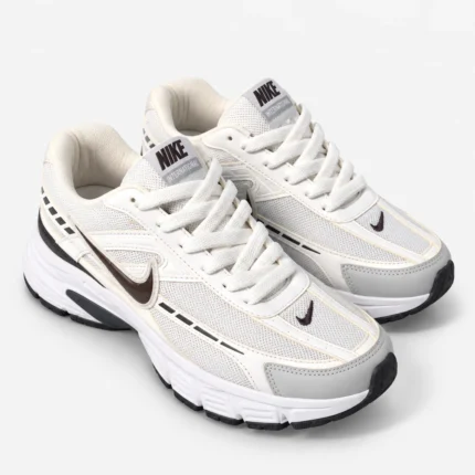 Nike-Internator-Comfortable-Running-Sneakers-White-Grey-and-Green-WWW.HEROSHOOP.COM-View-2.webp