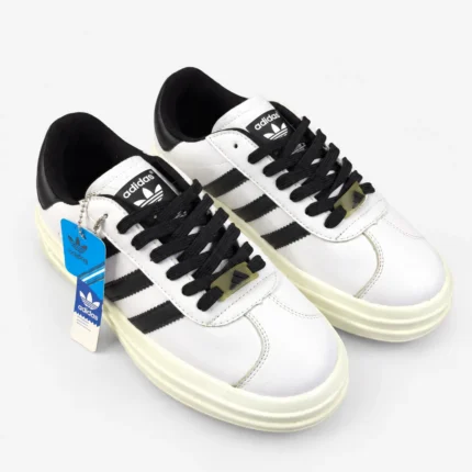 Simple-Adidas-Gazelle-Sneakers-White-Black-www.heroshoop.com-view-2.webp